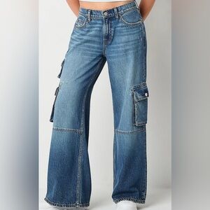 Arizona Jean Company Blue Women’s Low Rise Baggy Cargo Jeans Size 10